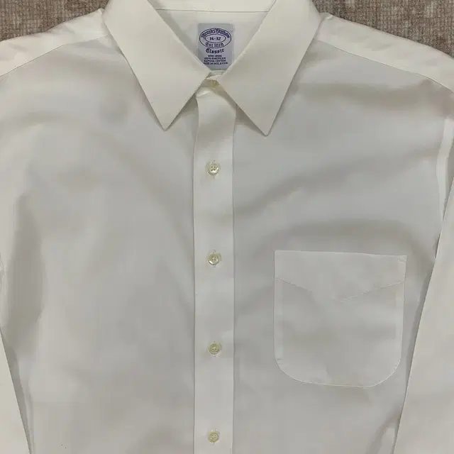 Brooksbrothers non-iron dress shirt (105