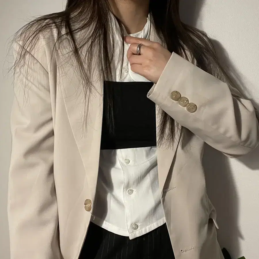 two button jacket