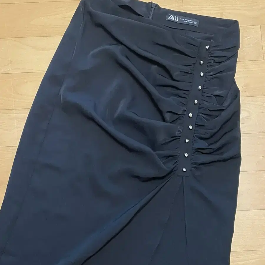 자라 트임 스커트 (zara 치마)