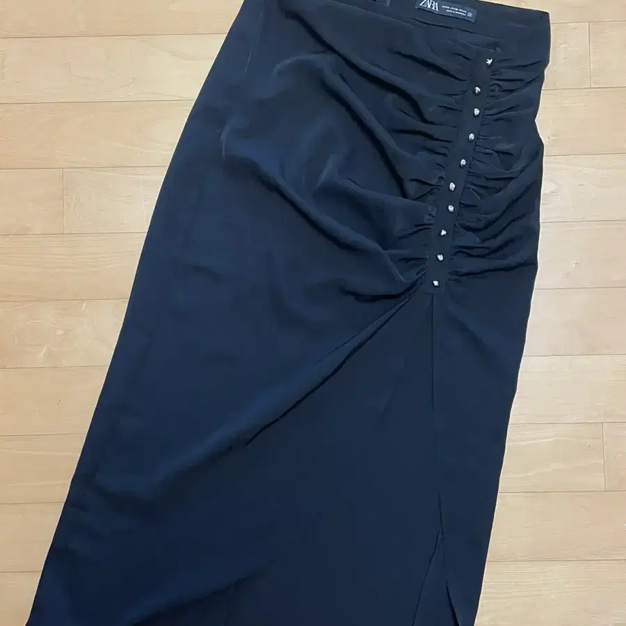 자라 트임 스커트 (zara 치마)