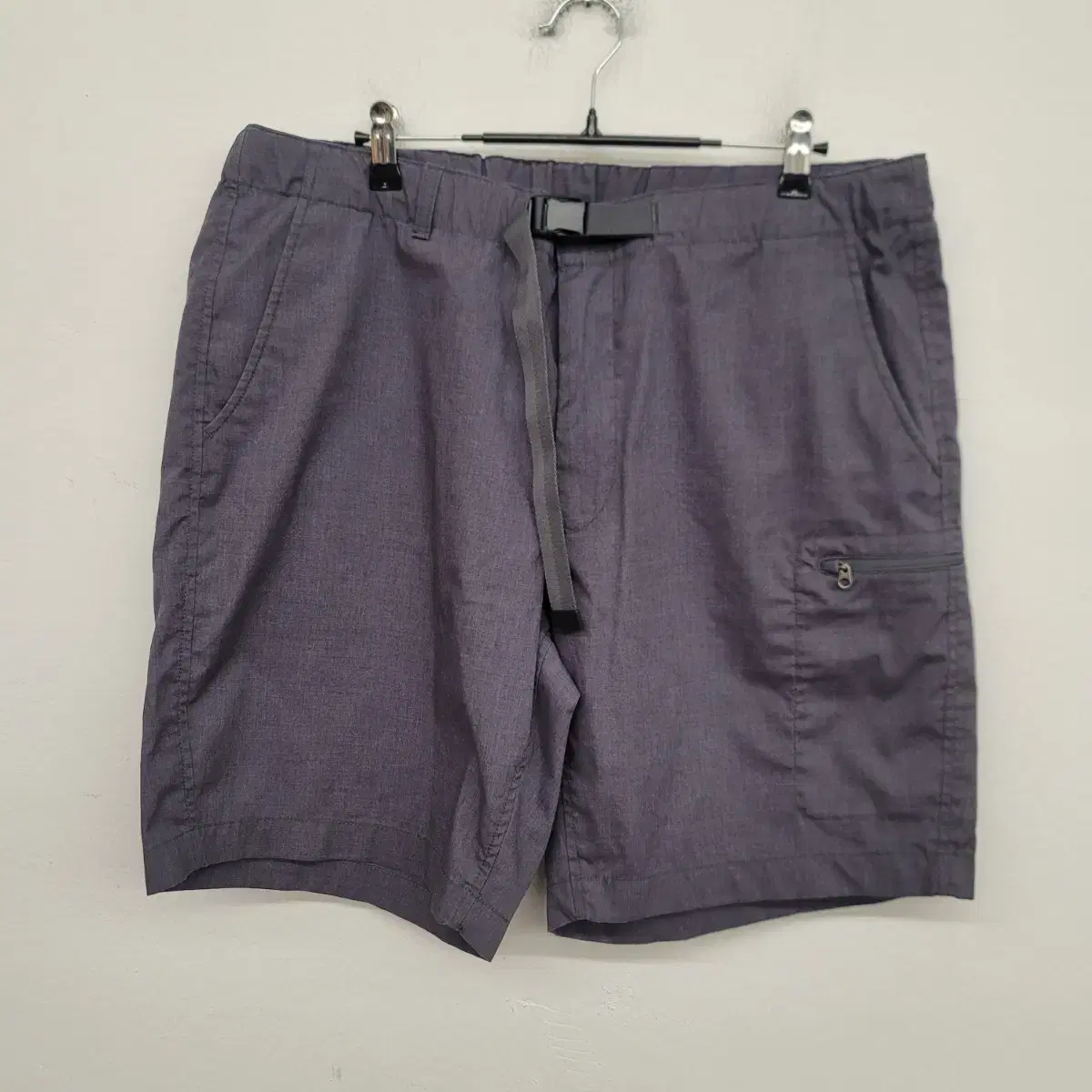 [size 34] Uniqlo span half pants for sale.