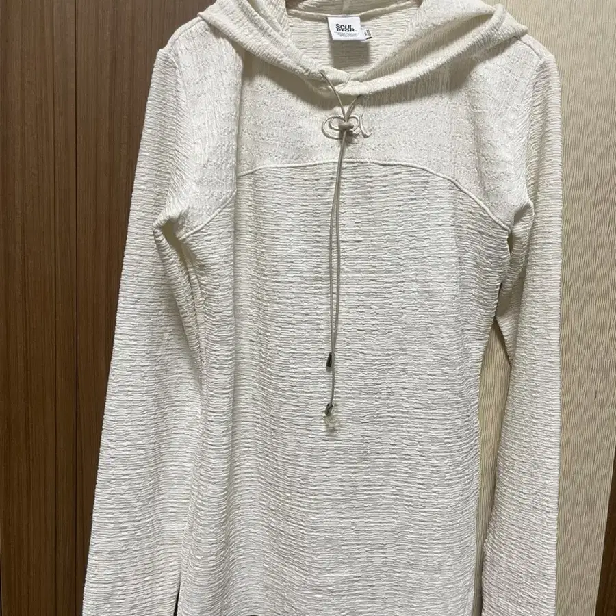 스컬프터 E-string Crinkle Hoodie Ivory