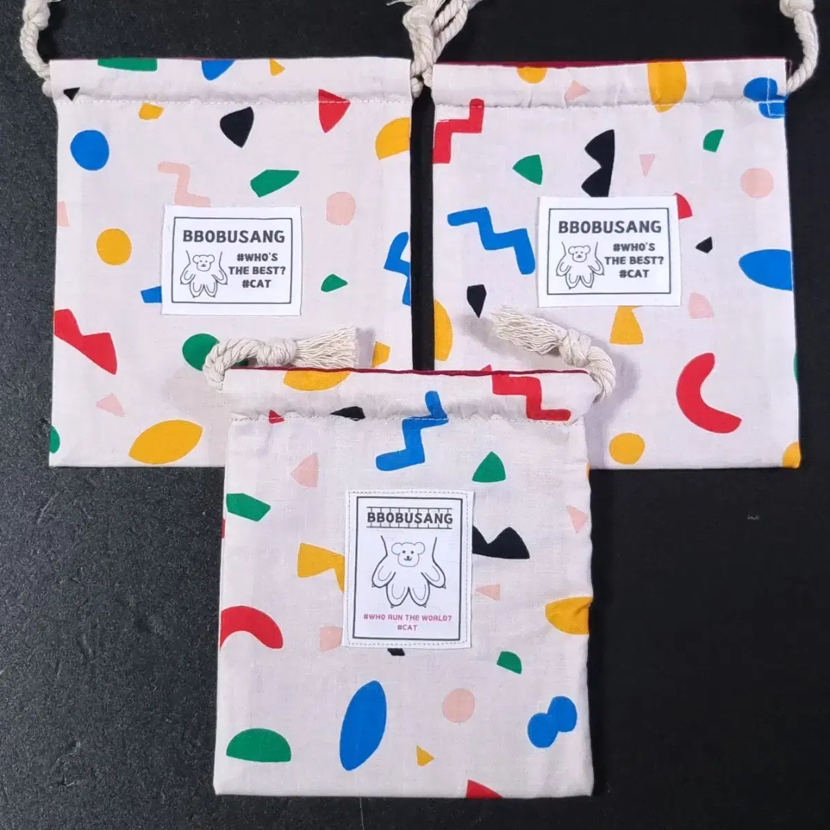 [Movie Pamphlet/In-house Production] Colorful Pebble String Pouch