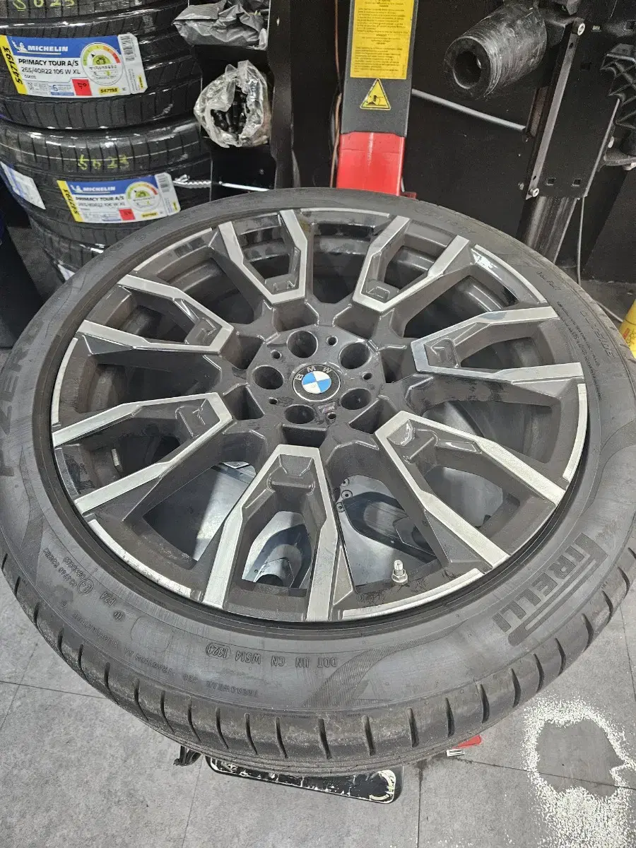 Bmw x6LCI 21인치휠타이어