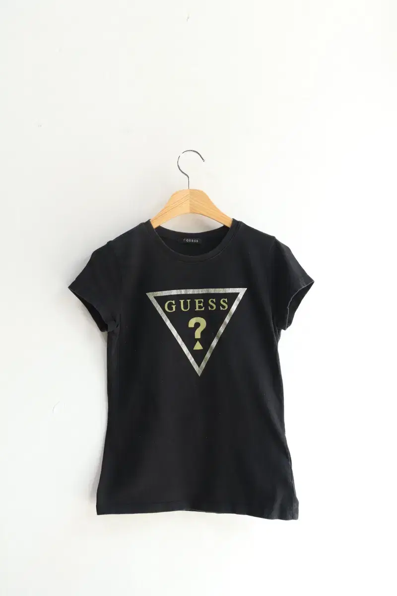 Guess Short-sleeved T-shirt size S