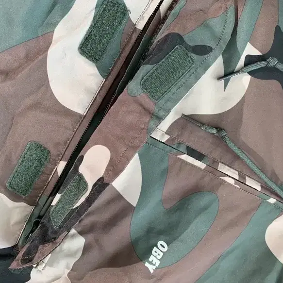 오베이 카모 바람막이 아노락 obey camo jacket Large