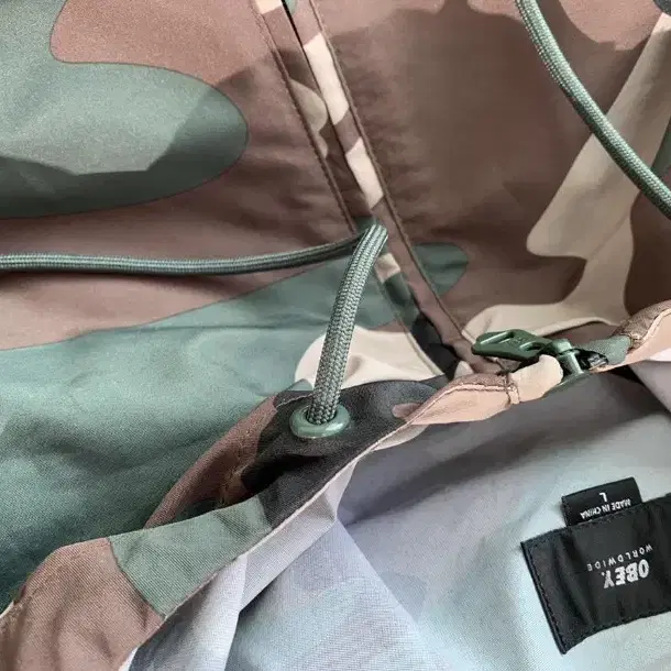 오베이 카모 바람막이 아노락 obey camo jacket Large