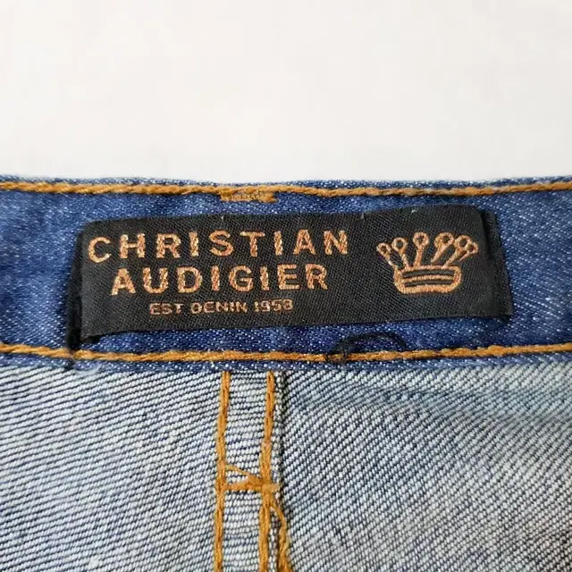 CHRISTIAN AUDIGIER 크리스찬오디져 자수 데님반바지 C440