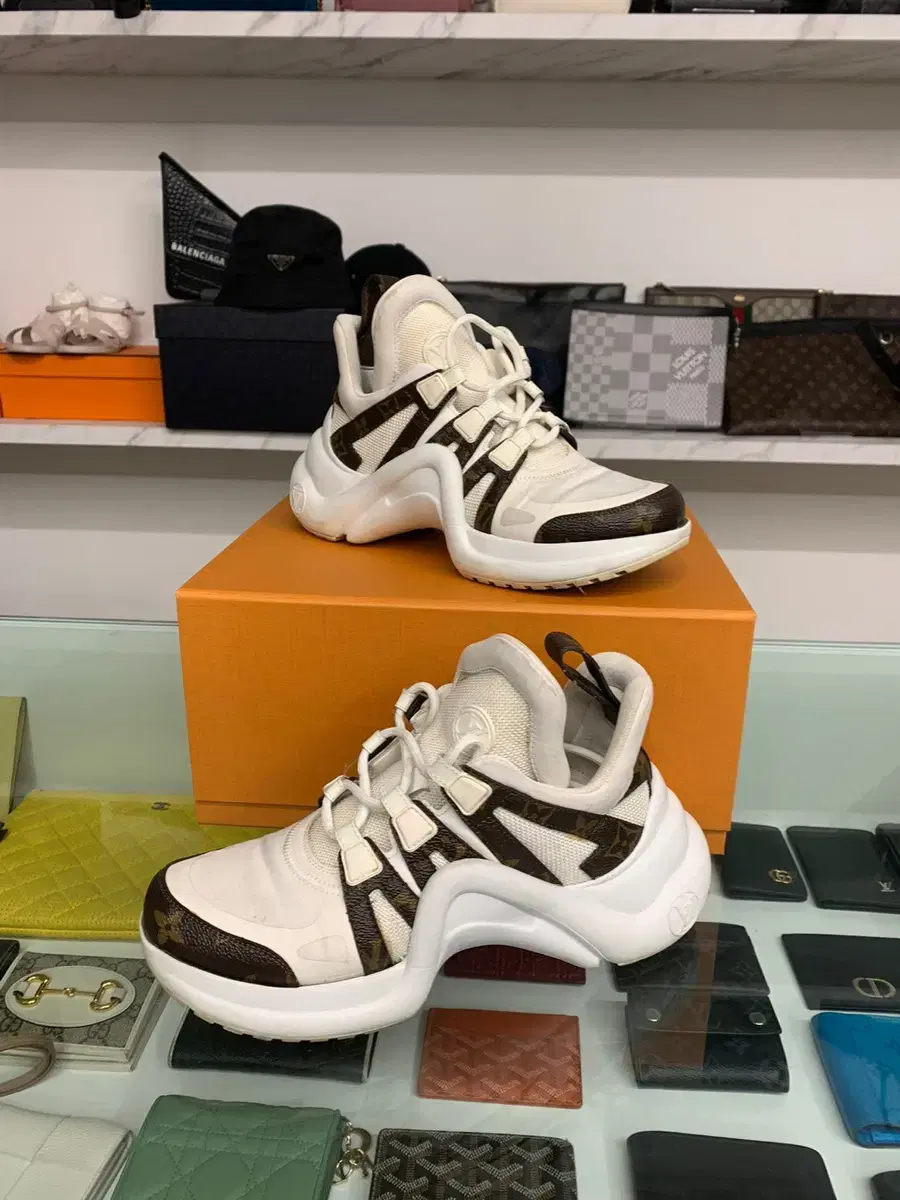 (36)Louis Vuitton Archlight Sneakers