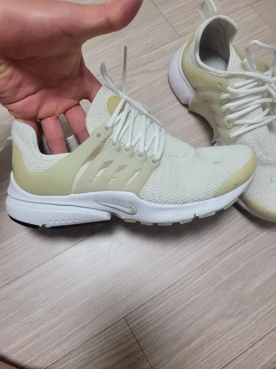 Nike Air Presto 240