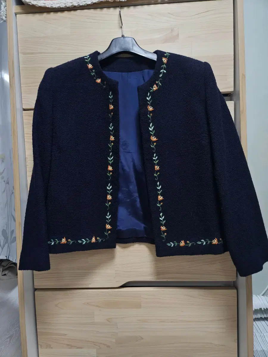 Flower Embroidery Navy Nokara Vintage Collectible Jacket