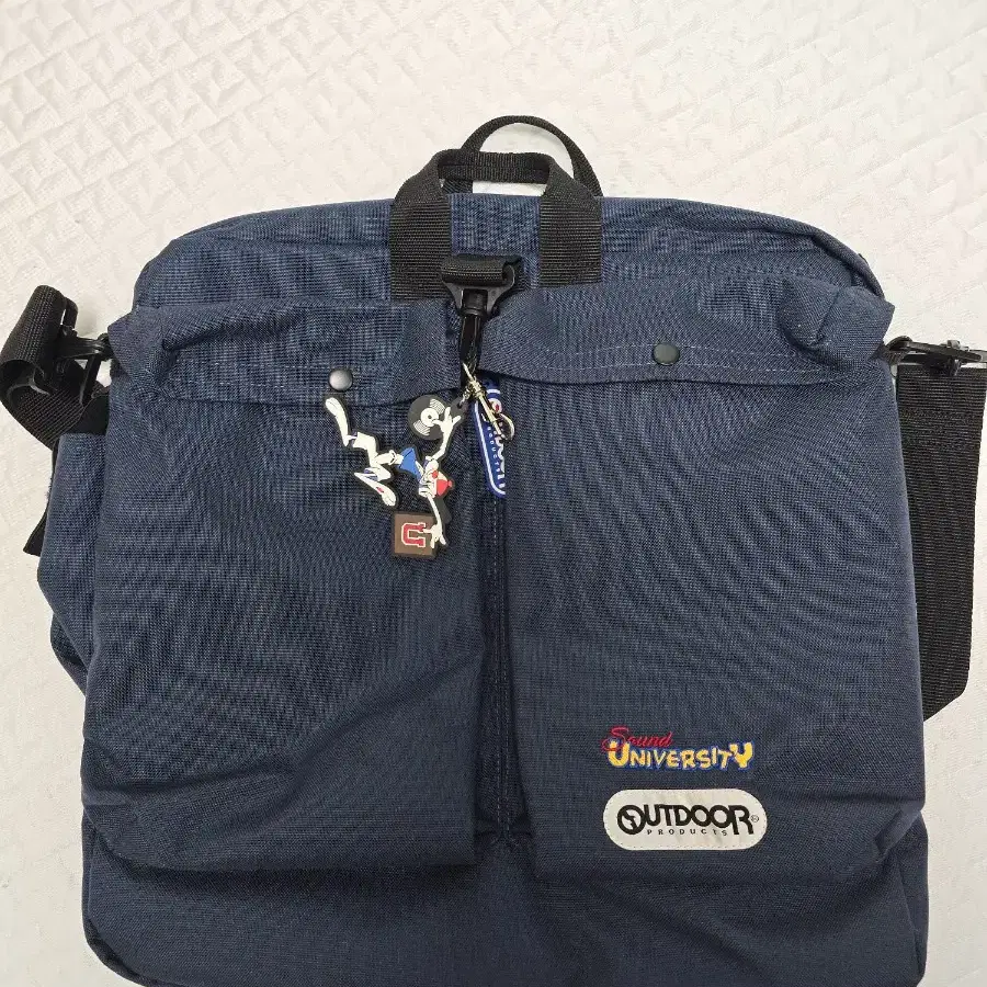 EASTPAK | 이스트팩 Eastpak Messenger Bag Delegate+ EMCBS09