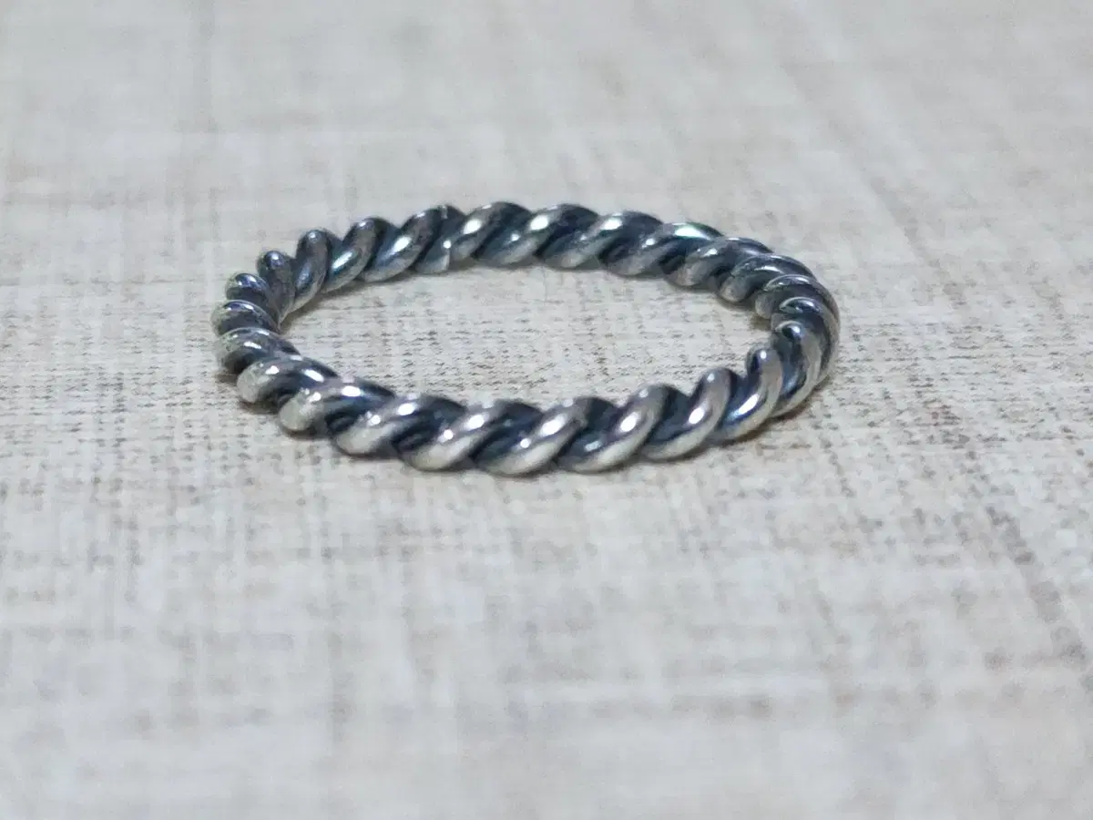 Fine Twisted Sterling Silver Vahn Oiled