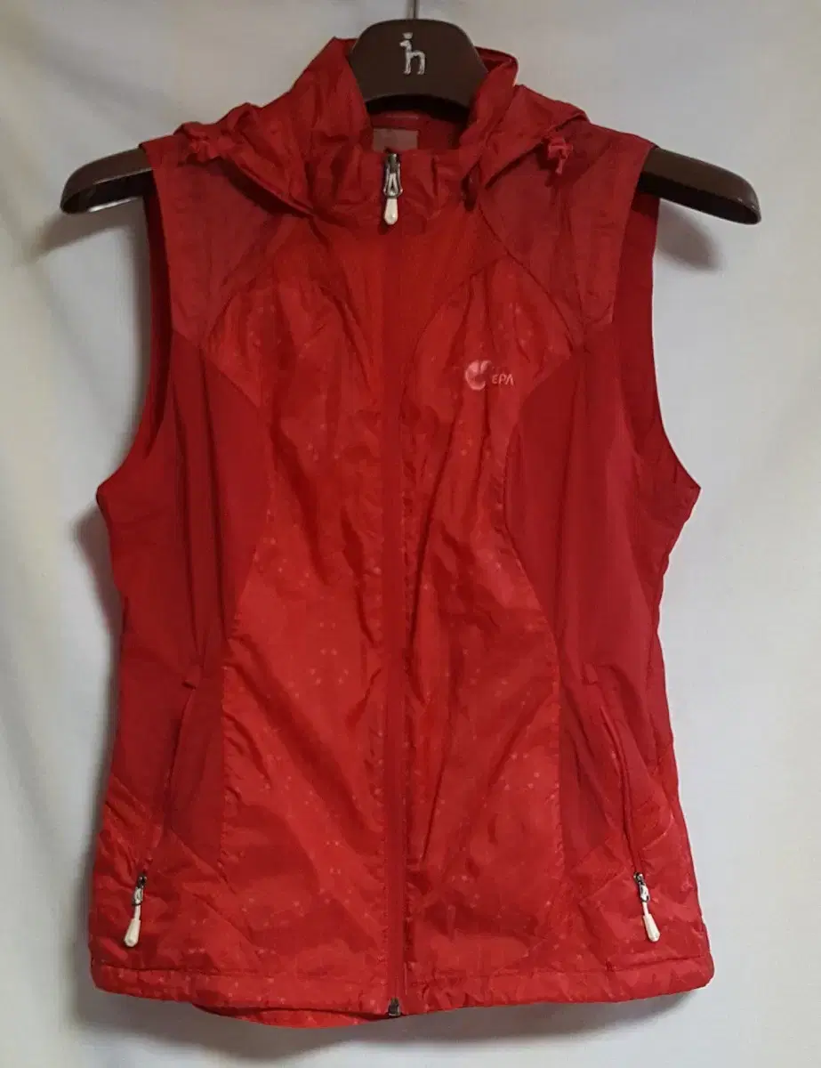 NEPA Women's Windbreaker Vest 95