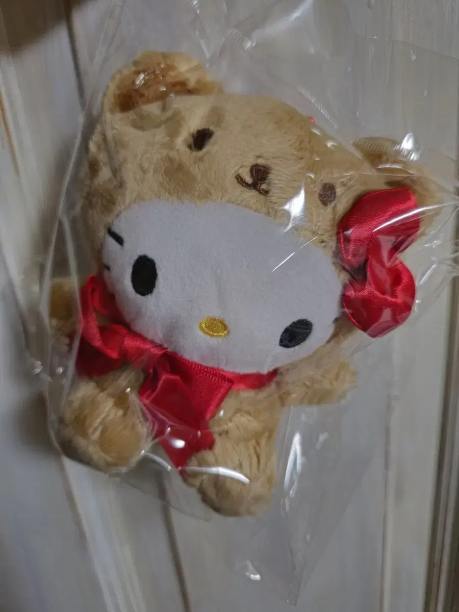 Hello Kitty Retro Bear Keyring