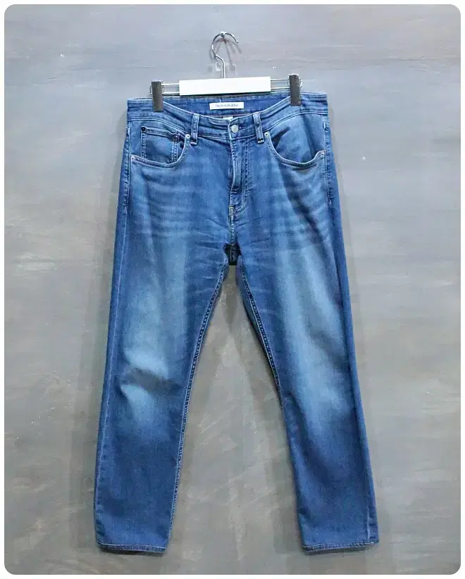 [30] Calvin Klein Jin Athletic Tapered Fit Denim Pants (20% off)