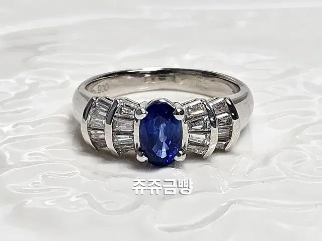 {쥬쥬금빵} 사파이어 0.99ct 천연 다이아 백금 반지