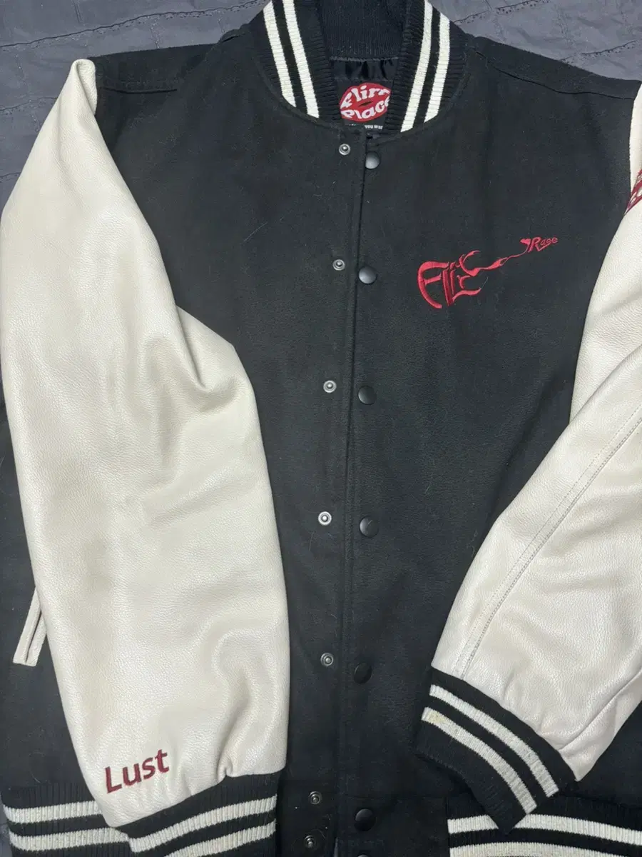 Flattoplace Varsity Jacket XL