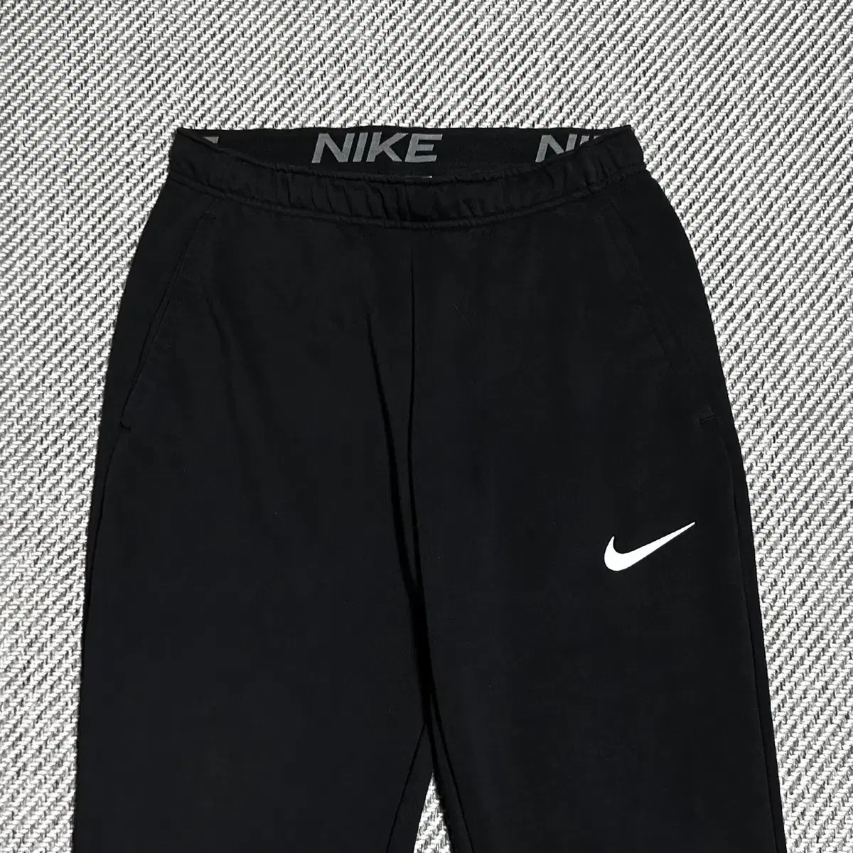 [ L ] Nike 나이키 신형 스우시 트레이닝 팬츠