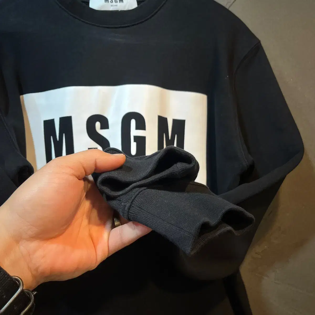 [S] MSGM 센터 박스로고 맨트맨