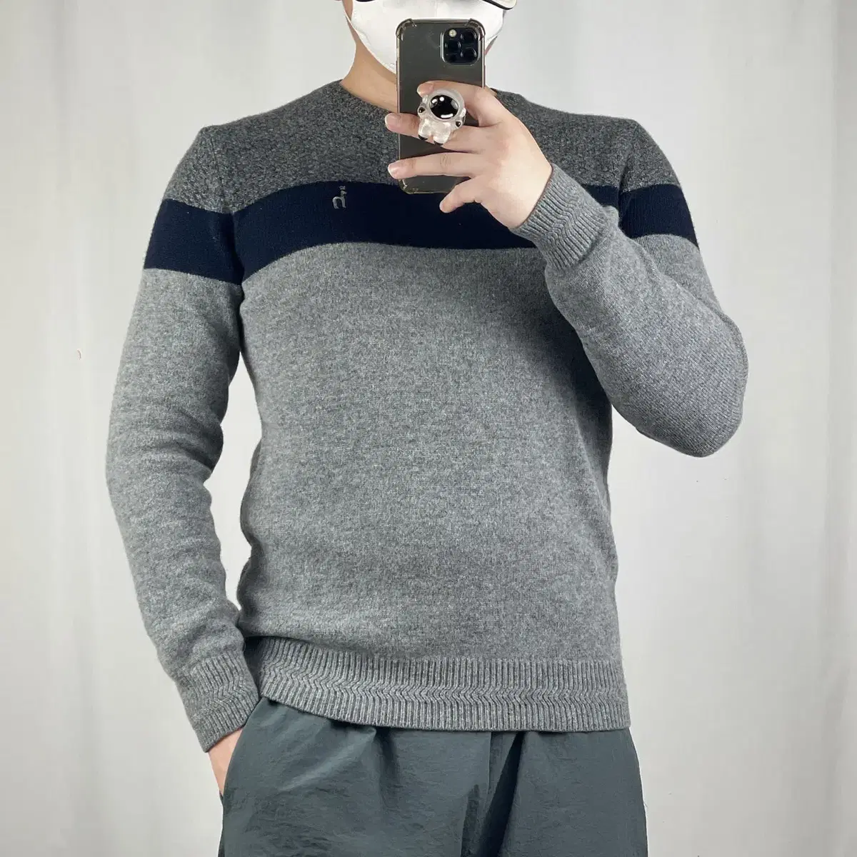 Hedges Gray Wool Knit 100 .240425