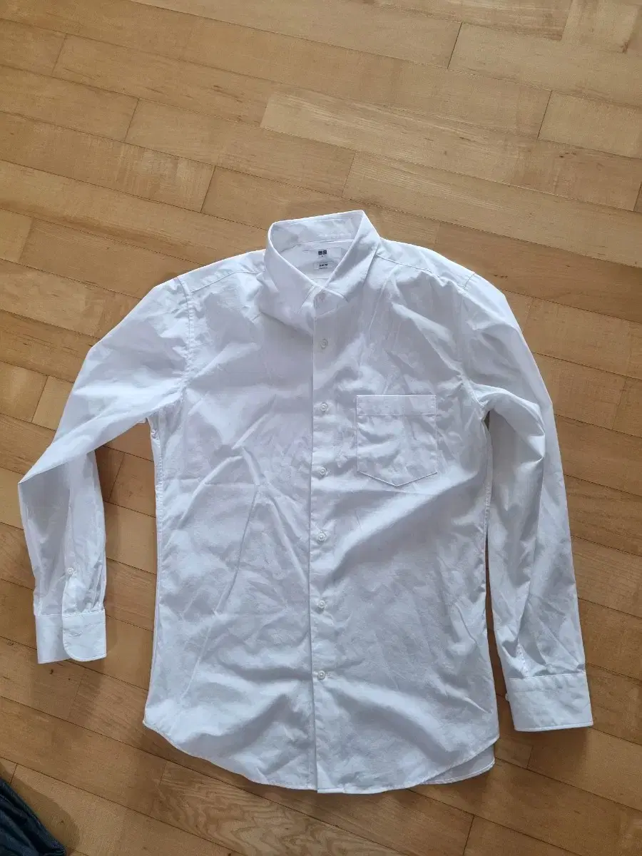 UNIQLO shirt