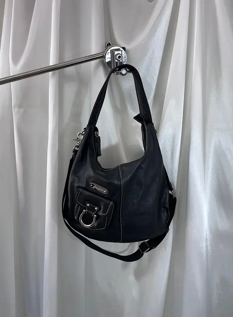 GILLIVO  leather bag