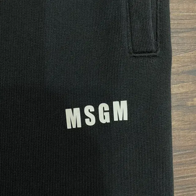 MSGM 21ss 로고 버뮤다 숏팬츠 트레이닝 반바지 블랙