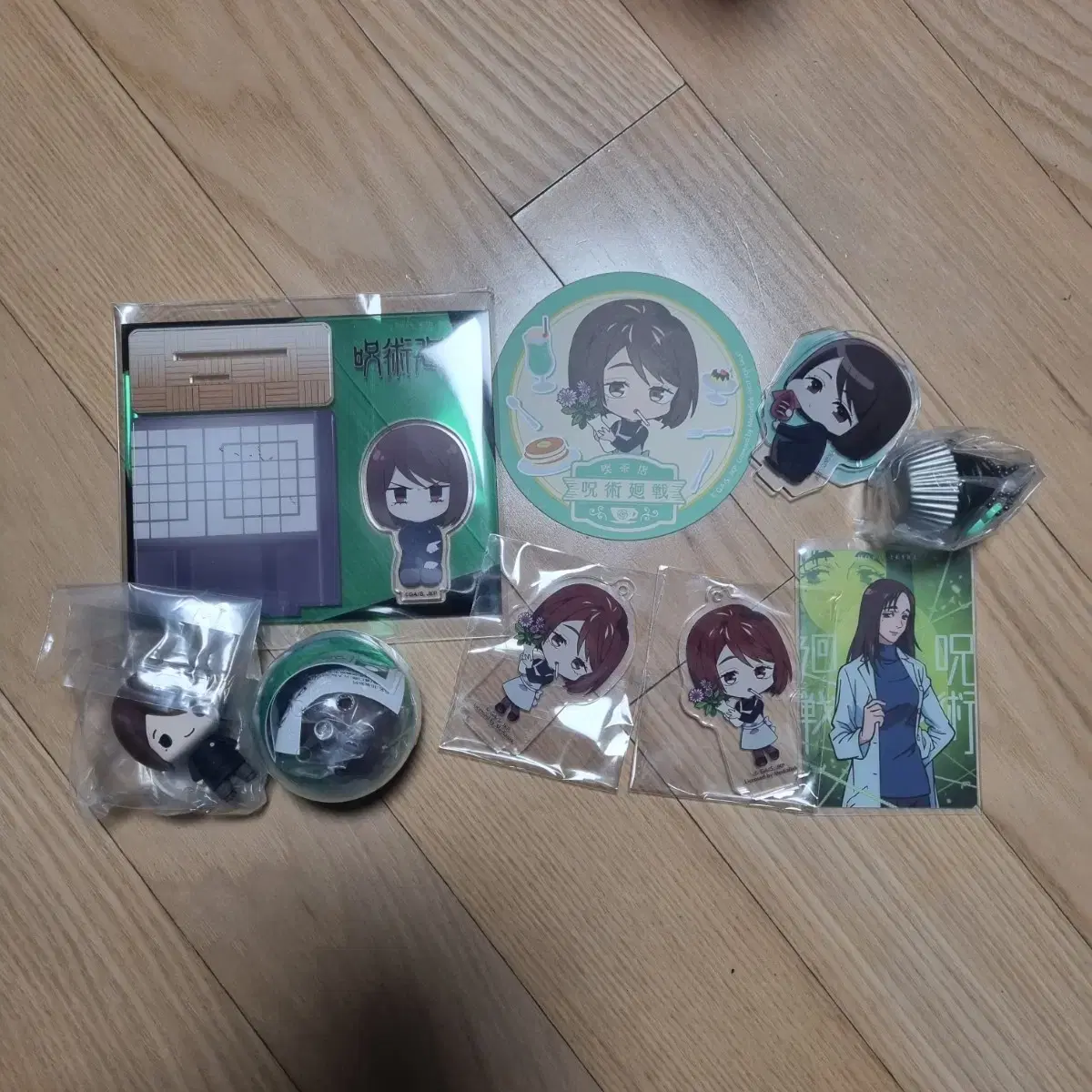 Zuu Spinning Shoko Diorama acrylic Coaster Animate Chocorin keyring Onemutan