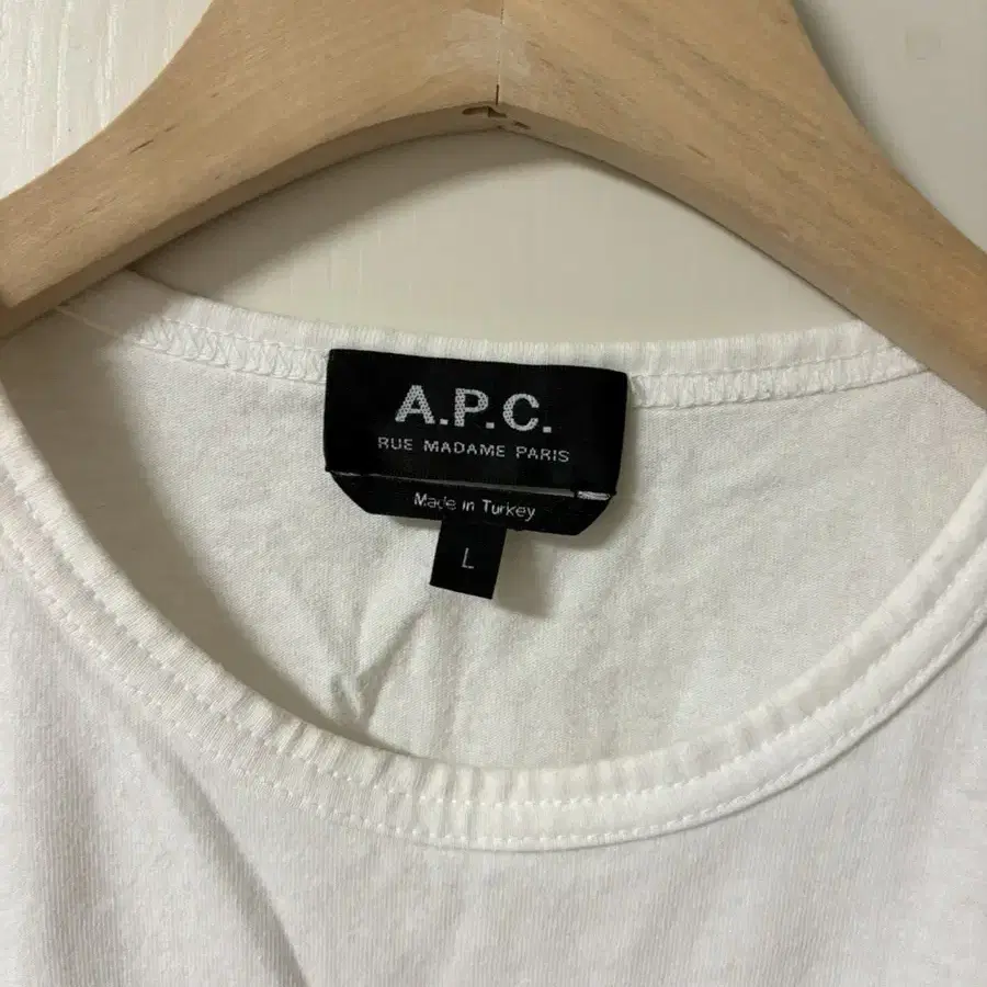 A.P.C. 아페쎄 반팔티