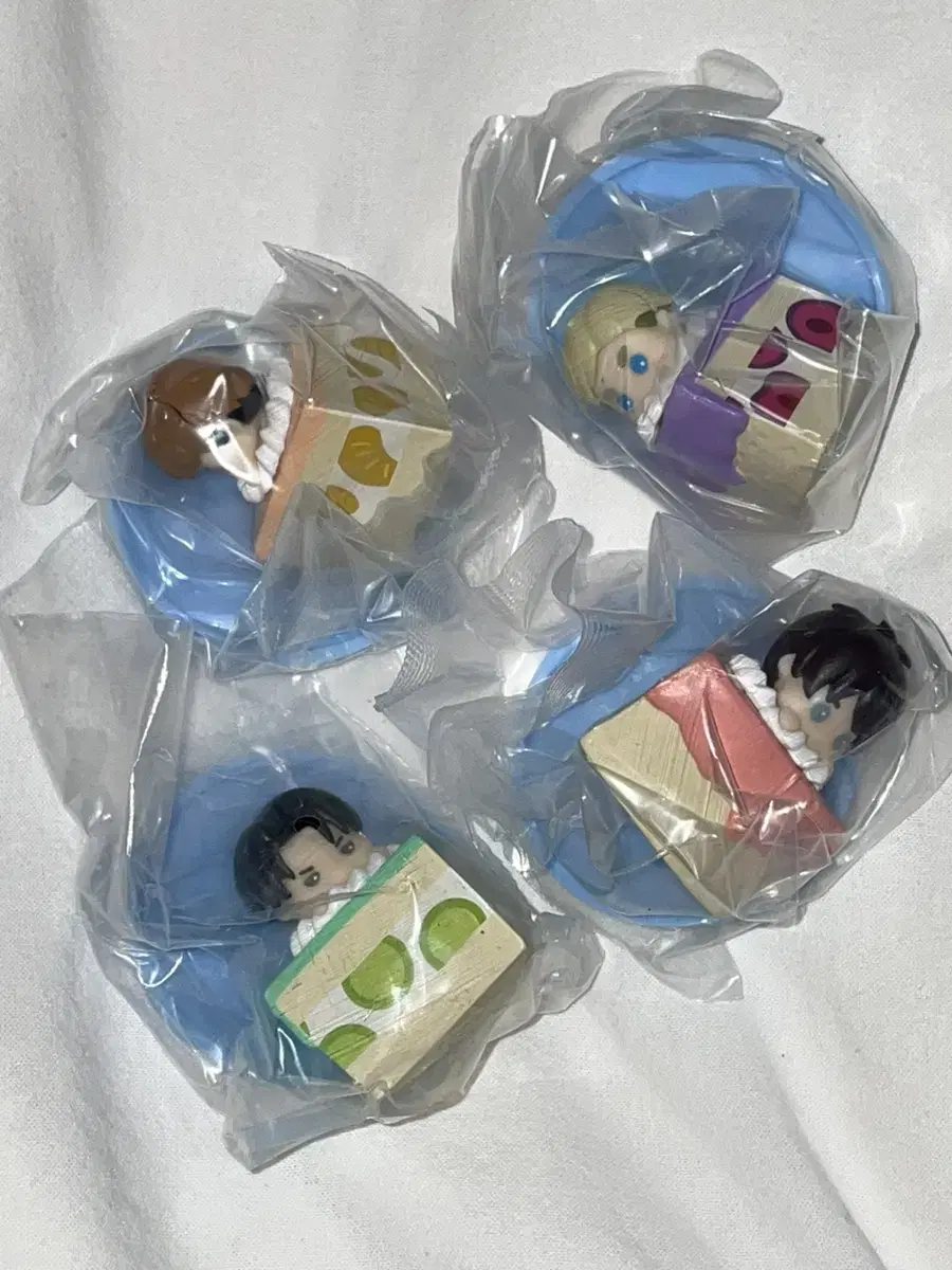 [Unsealed/Bulk] Attack on Titan Attack on Titan Puchibas Levi Eren Elvin Jean