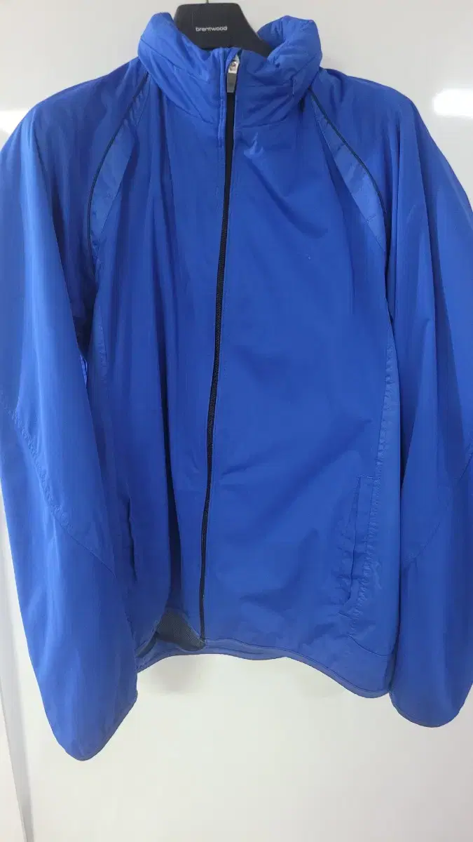 Uniqlo Windbreaker Jumper