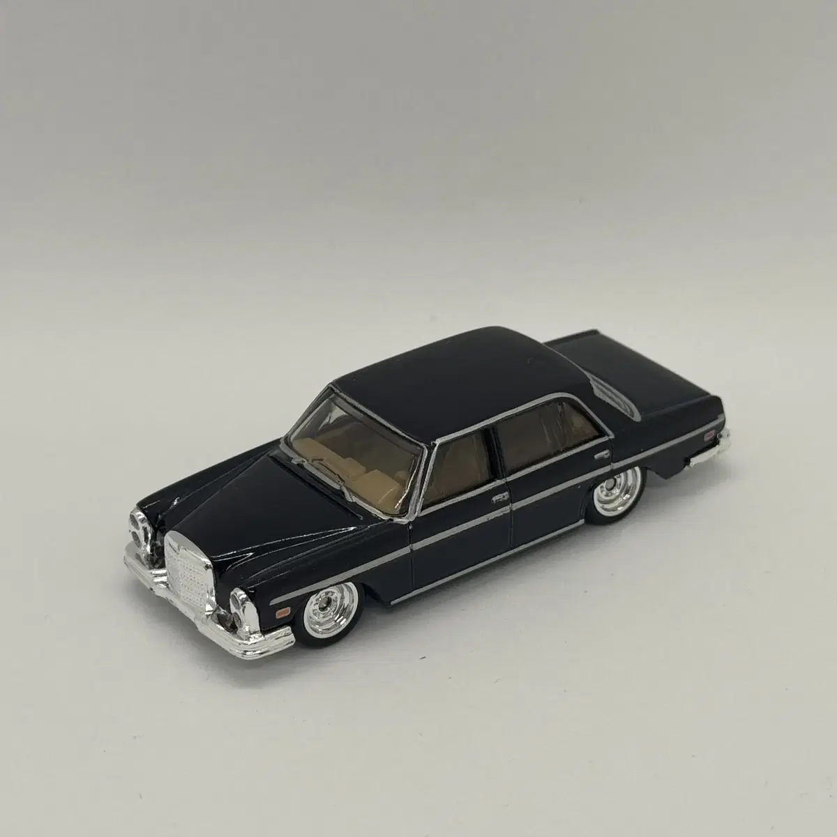 Hot Wheels Realrider Benz 280sel