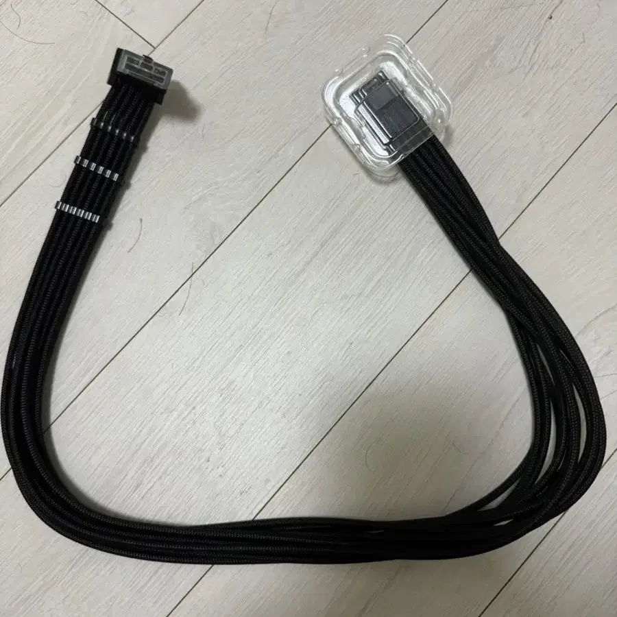 [CableMod] 24핀 + 90도 12VHPWR 슬리빙 케이블