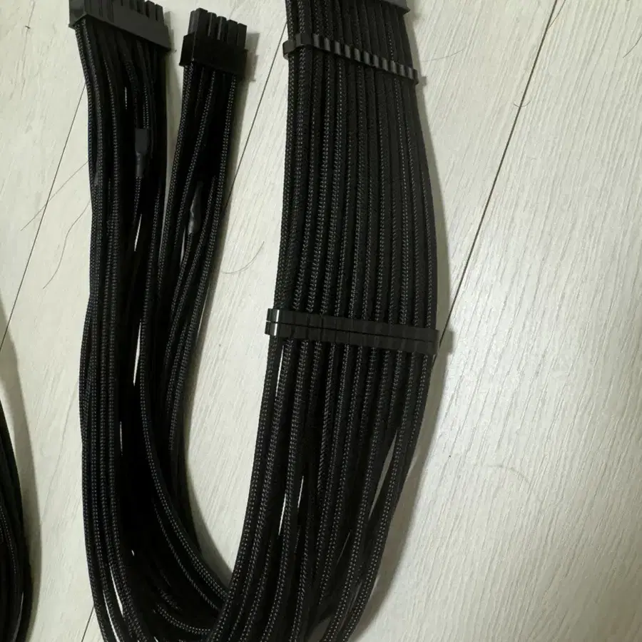 [CableMod] 24핀 + 90도 12VHPWR 슬리빙 케이블