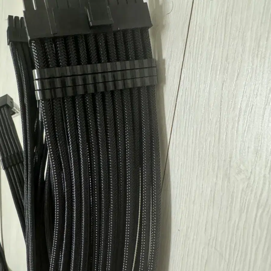 [CableMod] 24핀 + 90도 12VHPWR 슬리빙 케이블