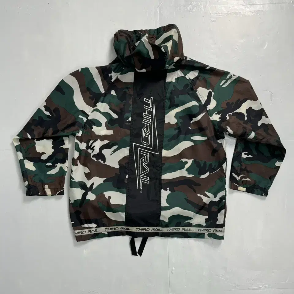 vintage 3rd rail camouflage windbreaker