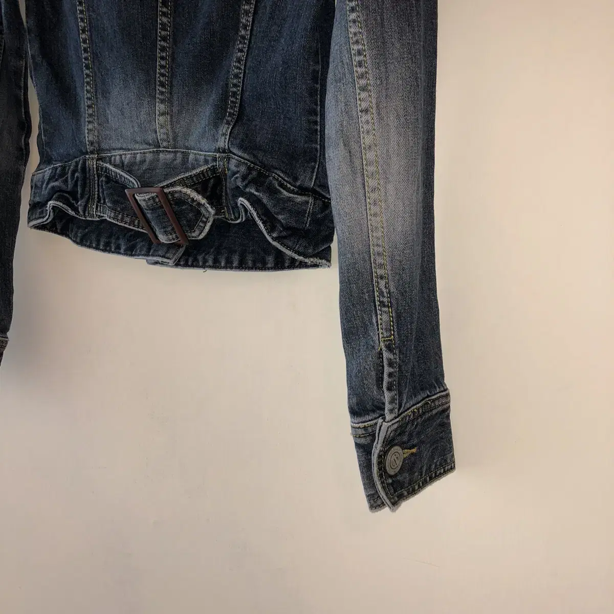 Vintage OZOC seeking for beauty denim