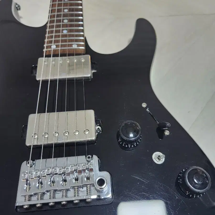 Ibanez Az42p1 판매합니다.