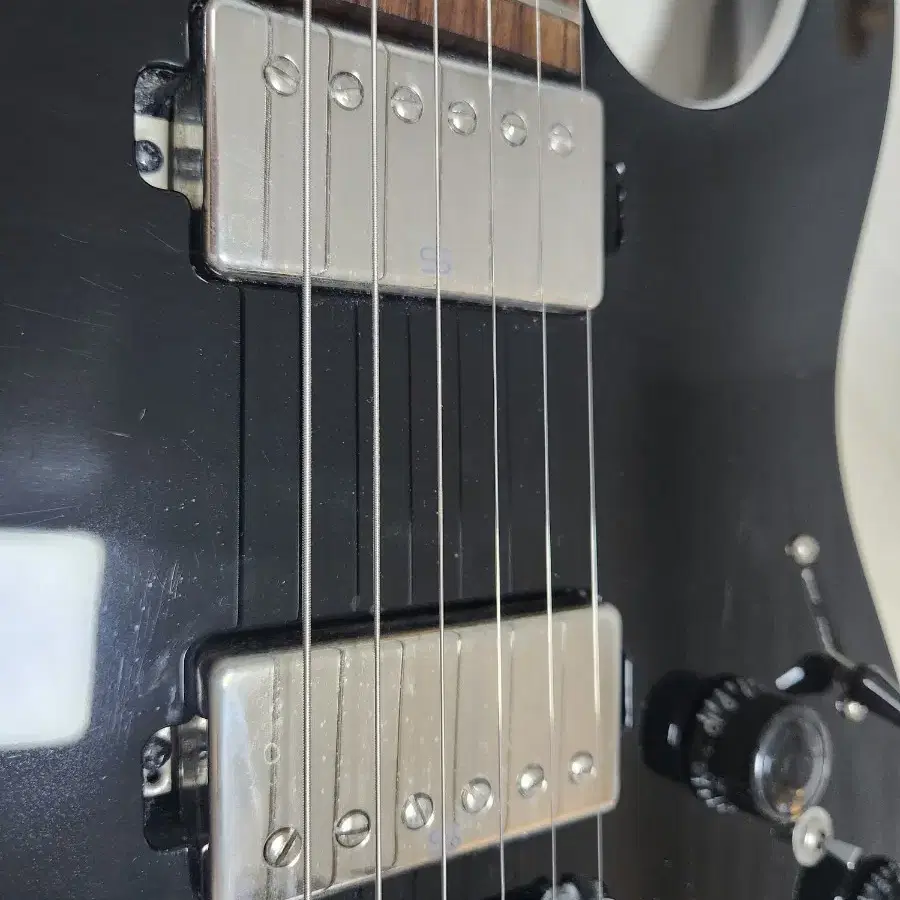 Ibanez Az42p1 판매합니다.