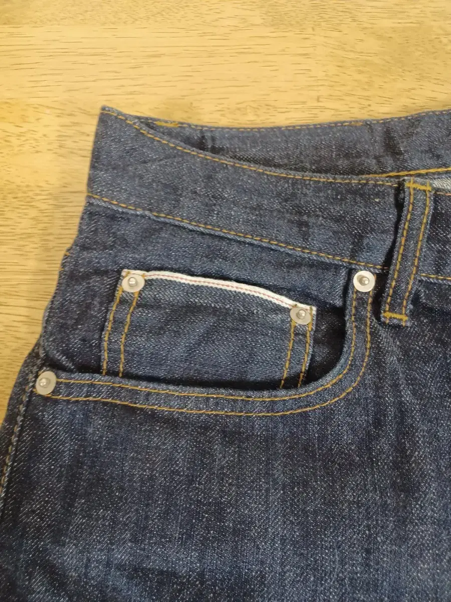 Japanese kyoshitsubi denim