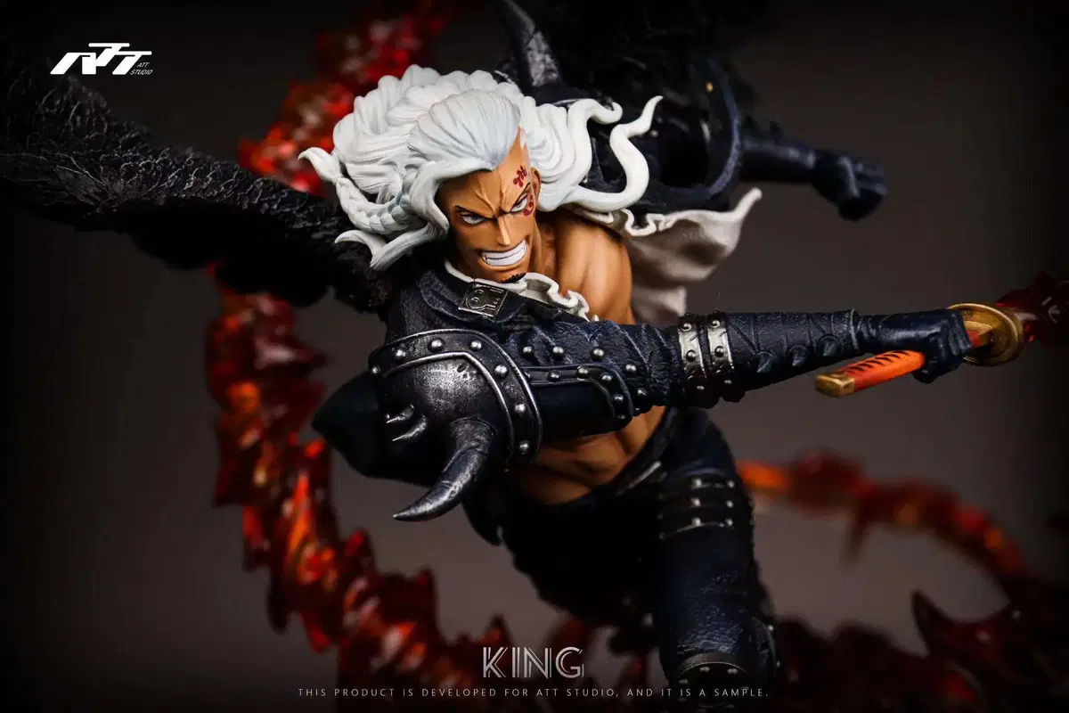 ATT ADS King White Pirates ONEPIECE Resin Statue