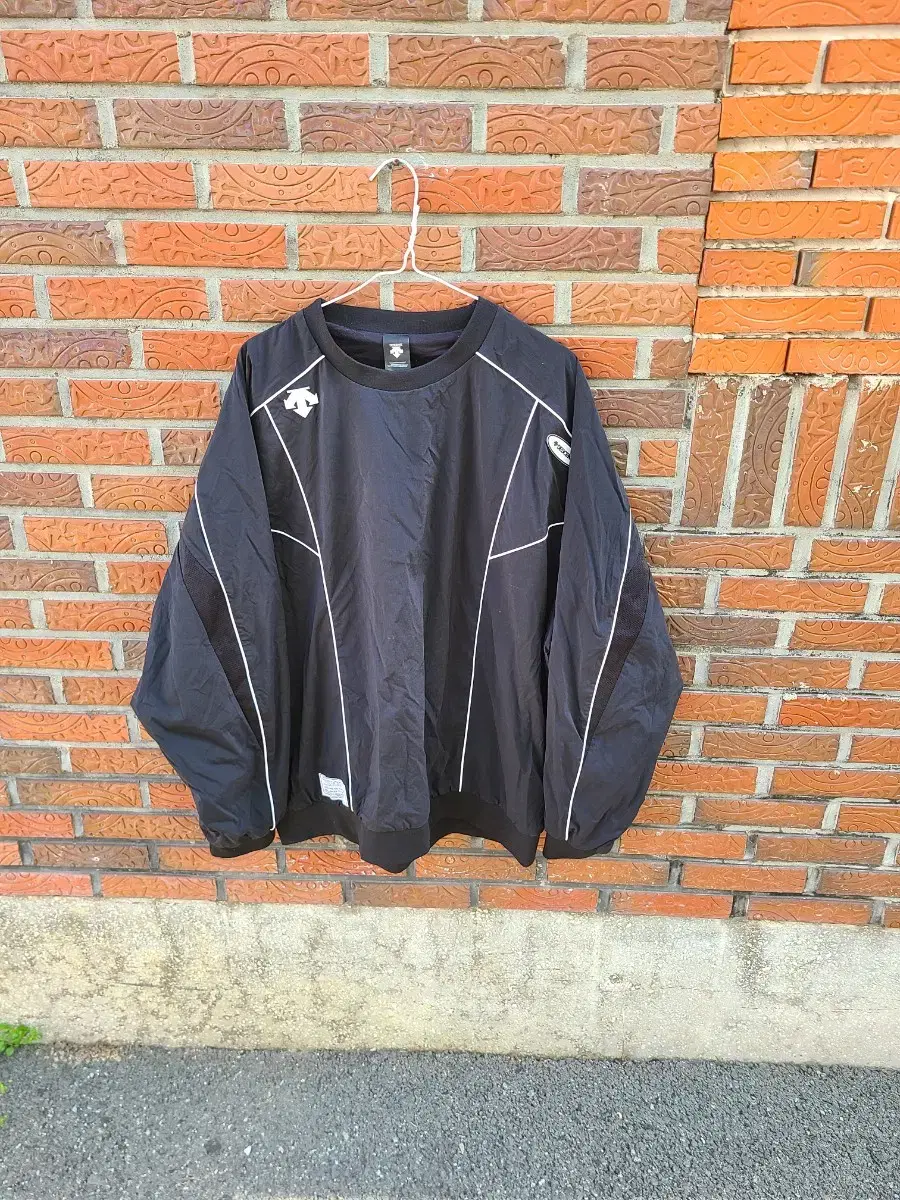 DESCENTE Warm Warm Windbreak Windbreaker