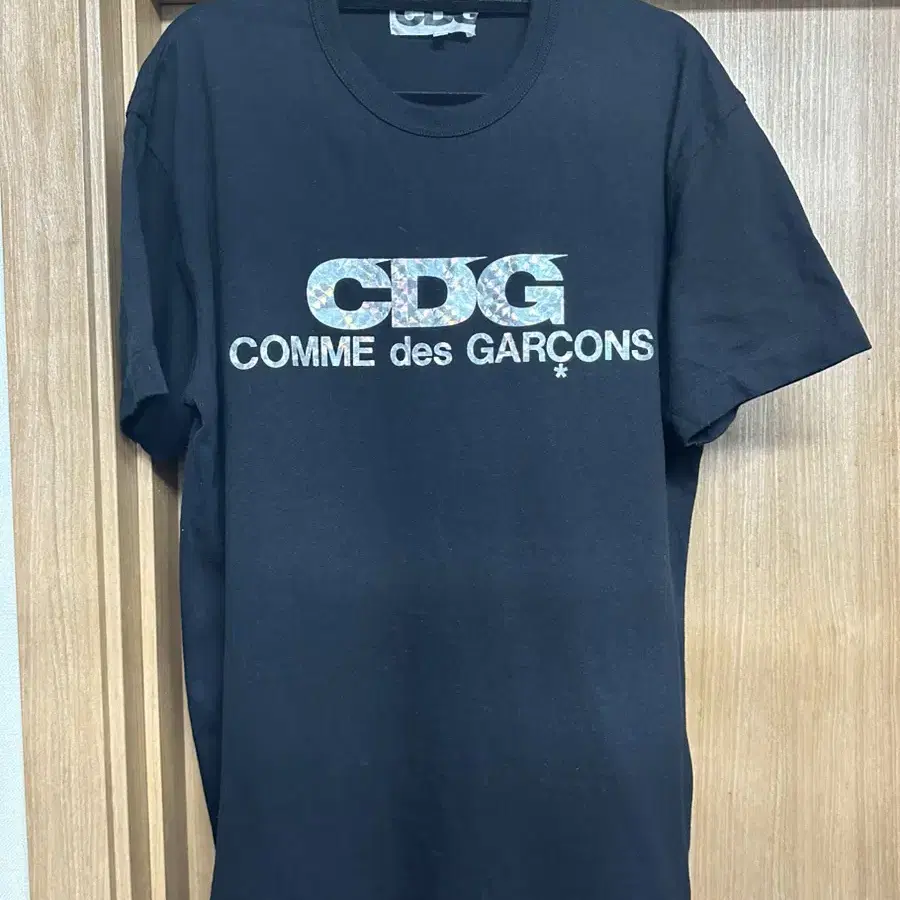 꼼데가르송 cdg 홀로그램 로고 티셔츠 110