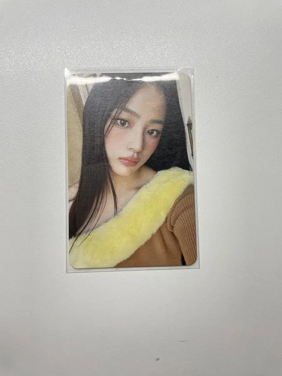 Nujins minji photocard