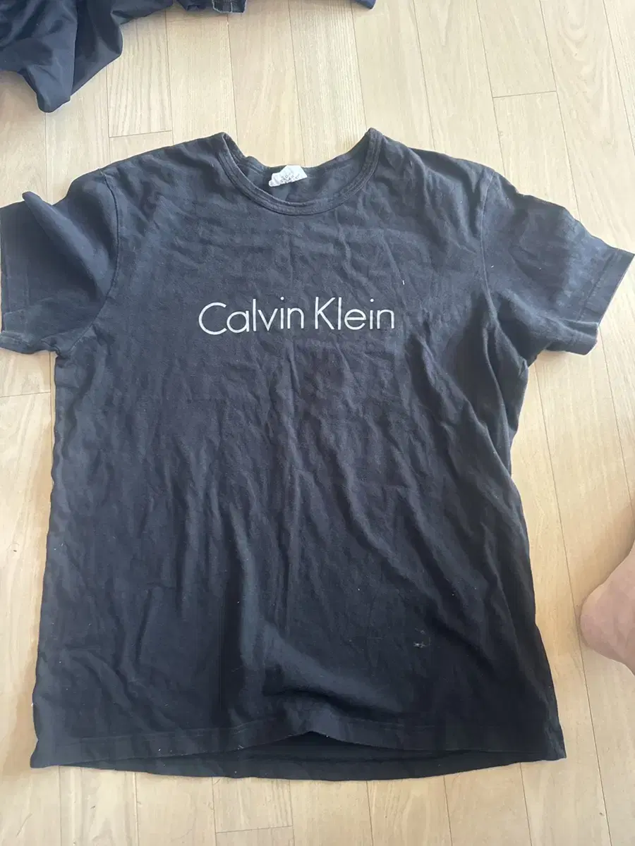 Calvin Klein Shirt Large/11-1-5