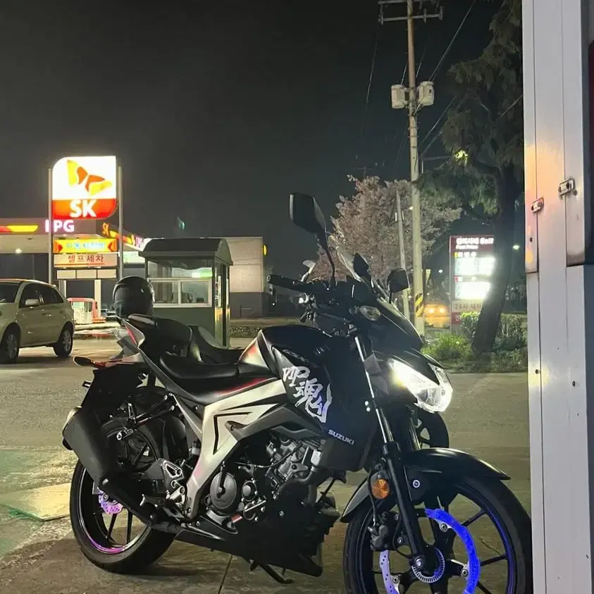 스즈키 gsx-s 18년식 9100km!! 팔아요