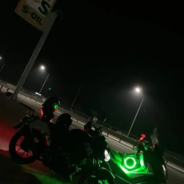 스즈키 gsx-s 18년식 9100km!! 팔아요