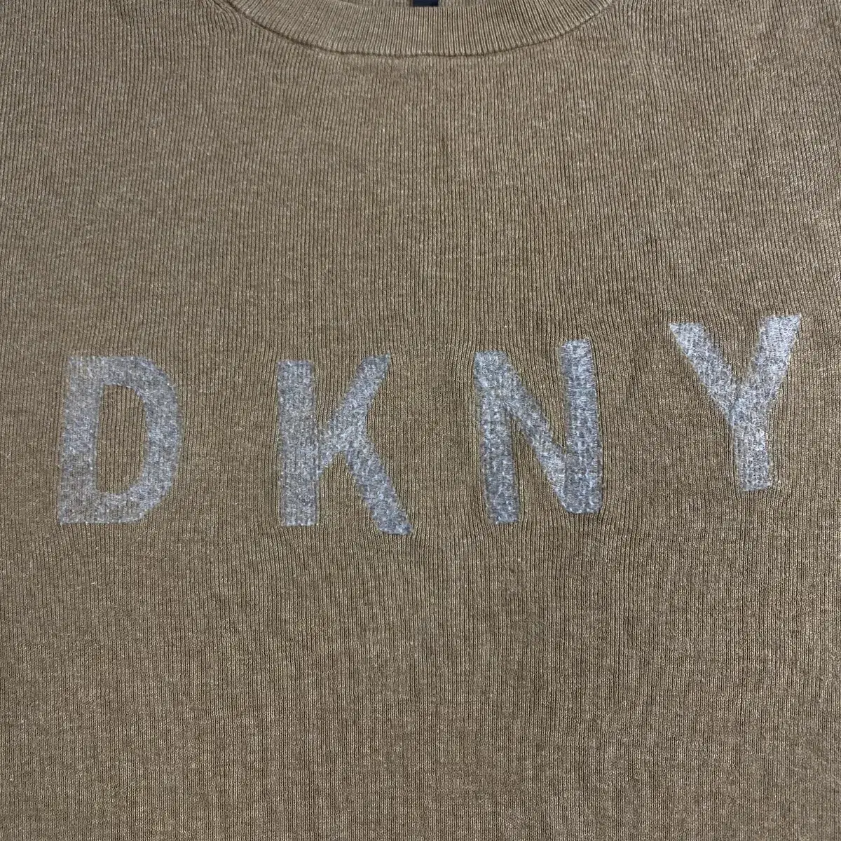 Dkny 스펠아웃 베이지 린넨 니트