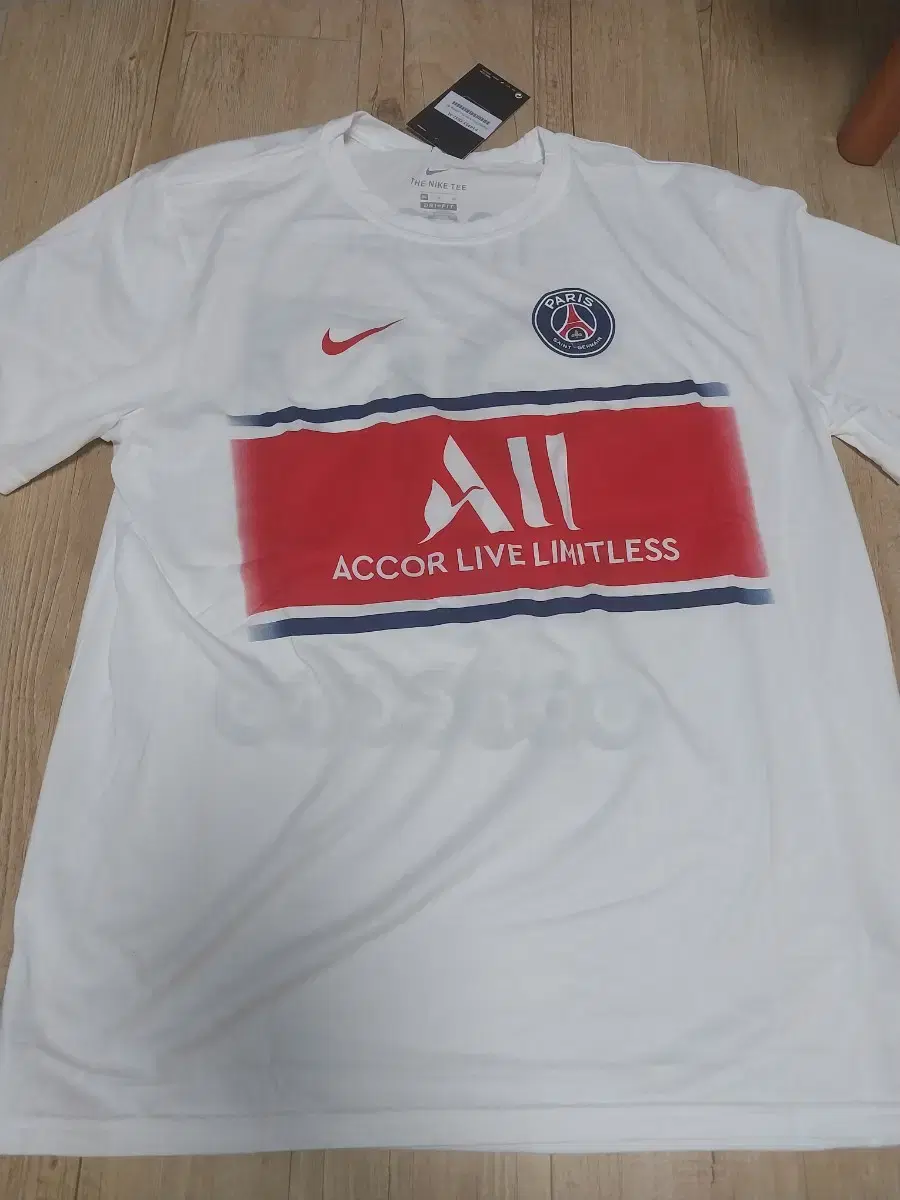 Nike Paris Saint-Germain Messi T-shirt